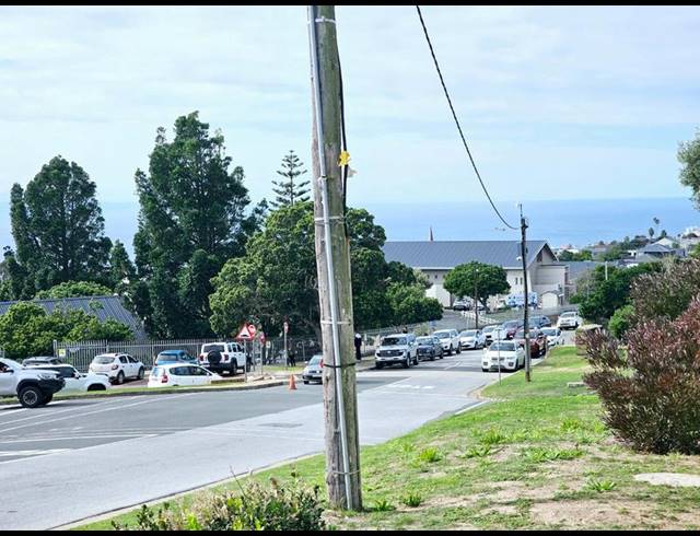 3 BEDROOM HOUSE FOR SALE IN MOSSEL BAY CENTRAL